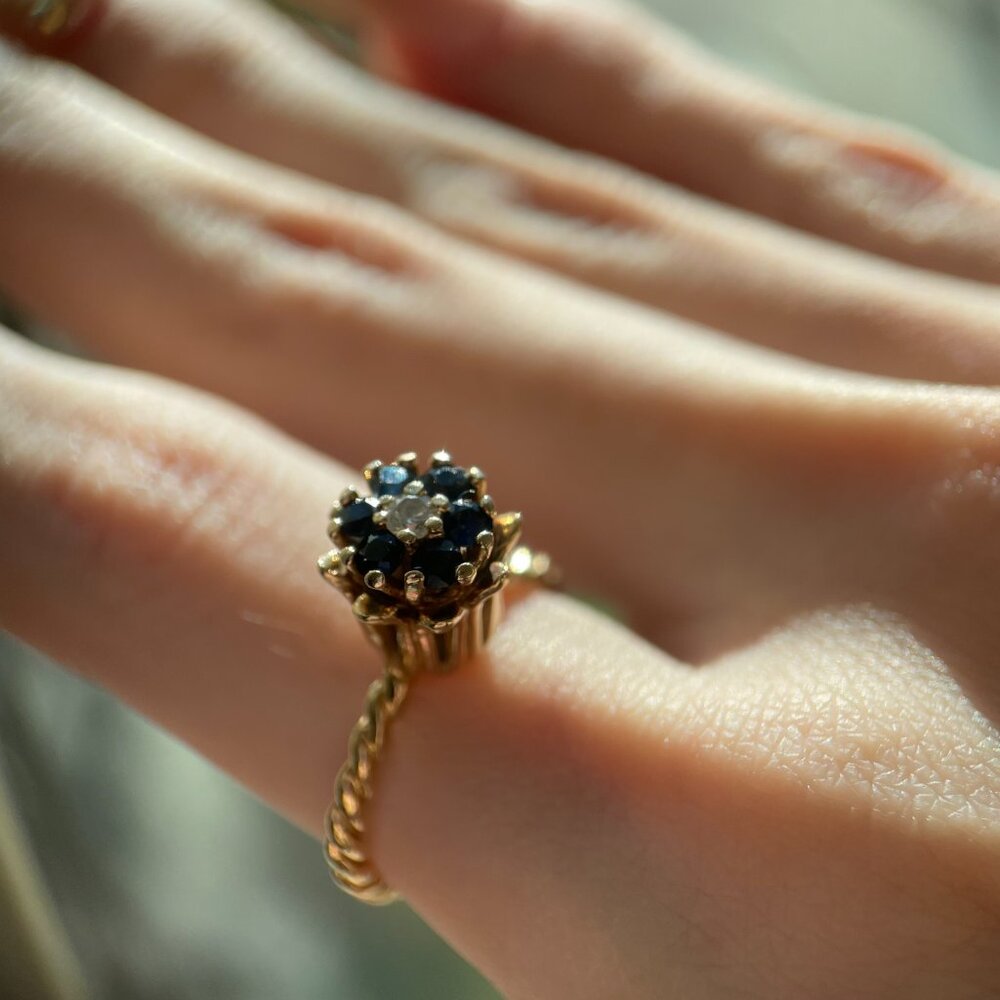 14k gold natural diamond tulip ring with twisted rope band size 5-6, 1970s 1980s - Picture 3 of 11